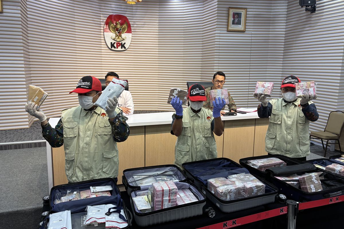Kasus Suap Impor Terbongkar, John Field dkk Didakwa Beri Rp63,1 Miliar ke Pejabat Bea Cukai